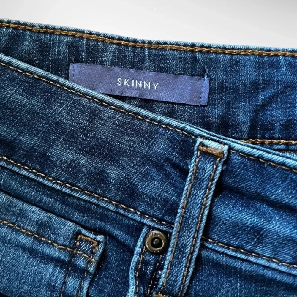 NYDJ Skinny Jeans Mid/High Rise With‎ Lift Tuck Technology  Size 6 | EUC